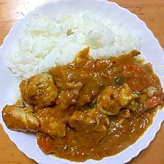 カレー粉で野菜としめじのチキンカレー